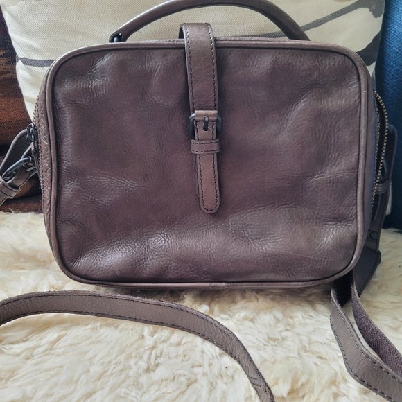 Aunts & Uncles Leather Ms Teacake Crossbody Bag - Picture 1 of 8